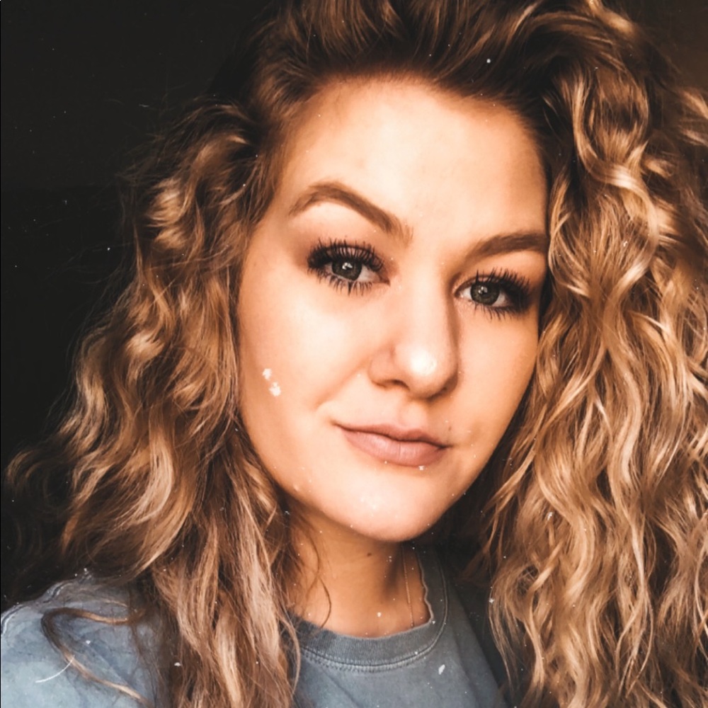 Meet your Posher, Nikki